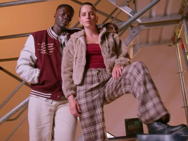 עד 50% הנחה על כל האתר + 4% החזר כספי